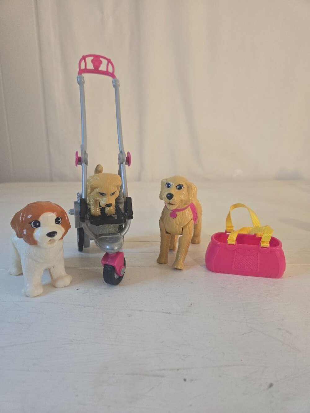 Barbie Doggy Daycare Puppy St Bernard Pup Dog B134 and Taffy Strolling Pups 2